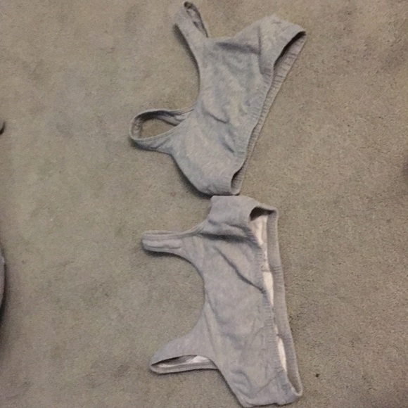 Sports Bras - Picture 1 of 4